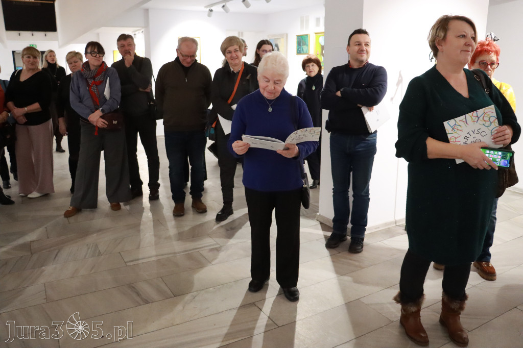 Fotorelacja: Finisaż wystawy „ARTYŚCI NA 110” w Zawierciu.
