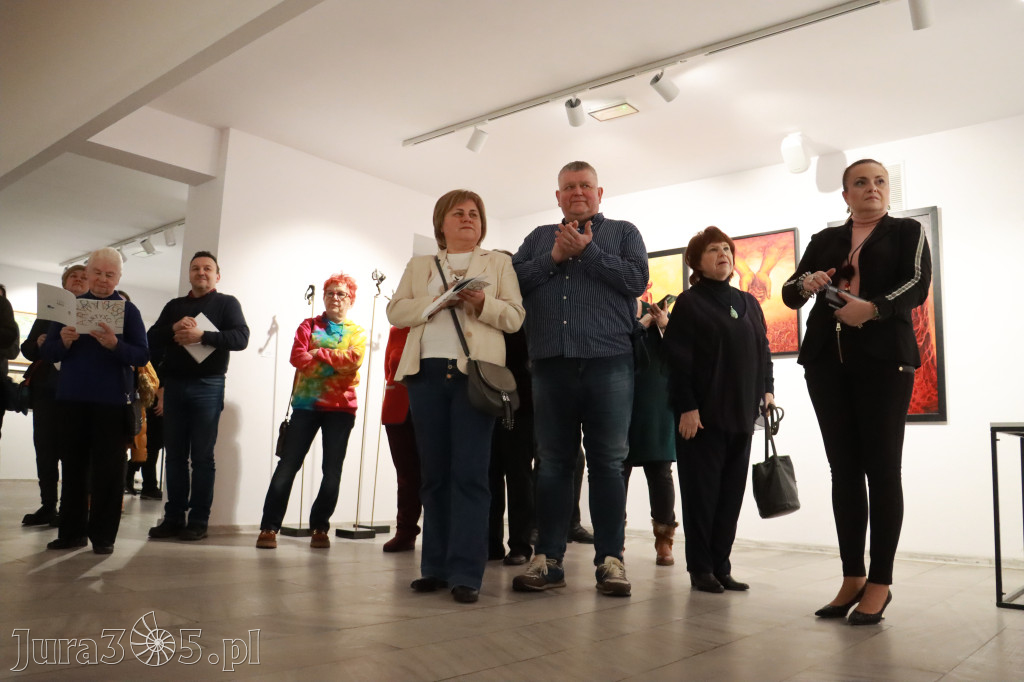 Fotorelacja: Finisaż wystawy „ARTYŚCI NA 110” w Zawierciu.
