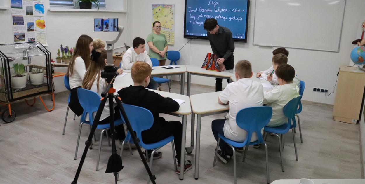 Fotorelacja: ZAKĄTEK NATURY w Szkole Podstawowej w Poraju