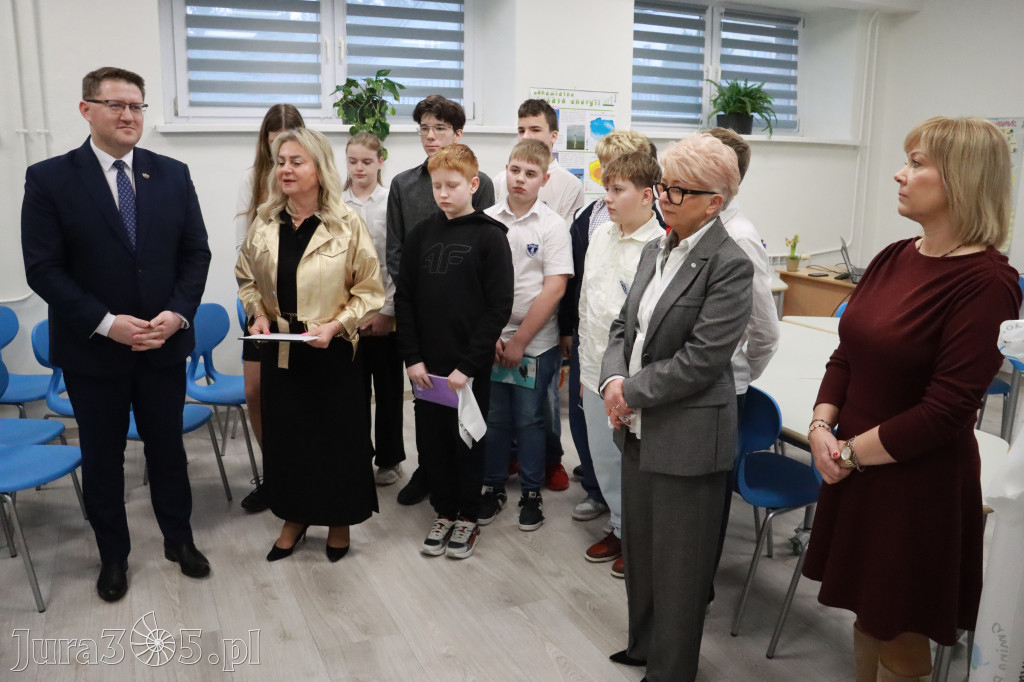 Fotorelacja: ZAKĄTEK NATURY w Szkole Podstawowej w Poraju