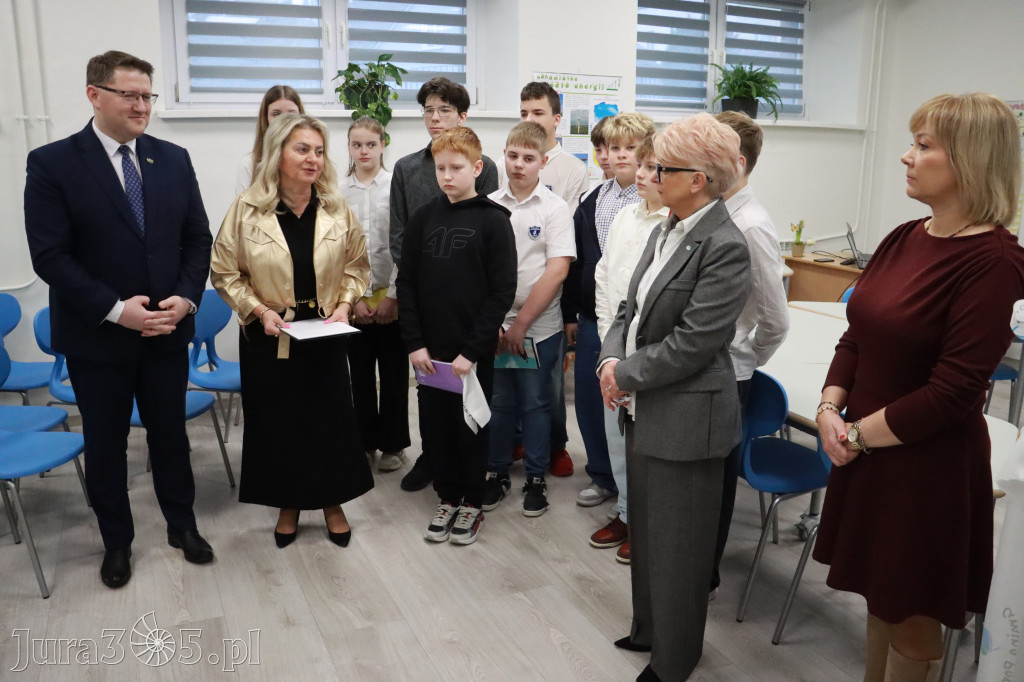 Fotorelacja: ZAKĄTEK NATURY w Szkole Podstawowej w Poraju