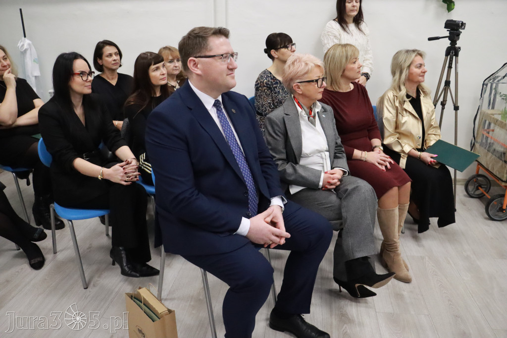Fotorelacja: ZAKĄTEK NATURY w Szkole Podstawowej w Poraju