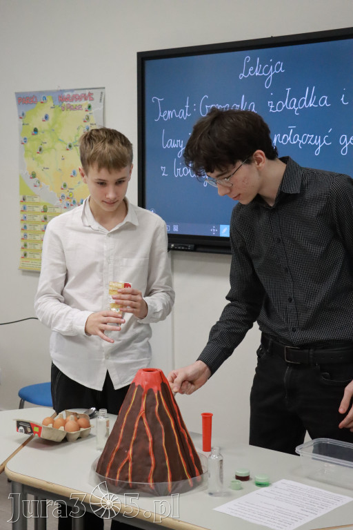 Fotorelacja: ZAKĄTEK NATURY w Szkole Podstawowej w Poraju