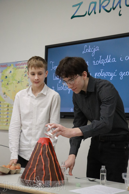 Fotorelacja: ZAKĄTEK NATURY w Szkole Podstawowej w Poraju