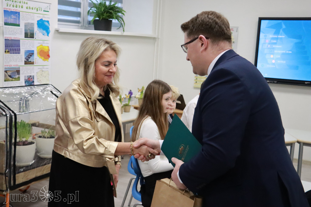 Fotorelacja: ZAKĄTEK NATURY w Szkole Podstawowej w Poraju