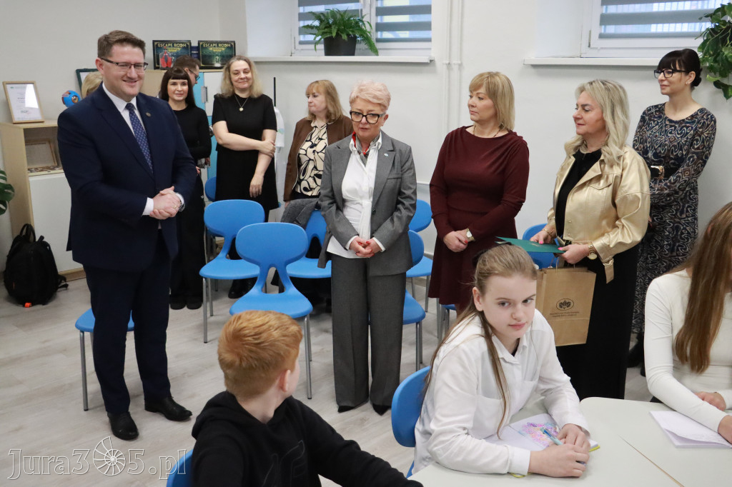 Fotorelacja: ZAKĄTEK NATURY w Szkole Podstawowej w Poraju