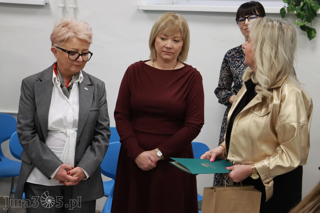 Fotorelacja: ZAKĄTEK NATURY w Szkole Podstawowej w Poraju