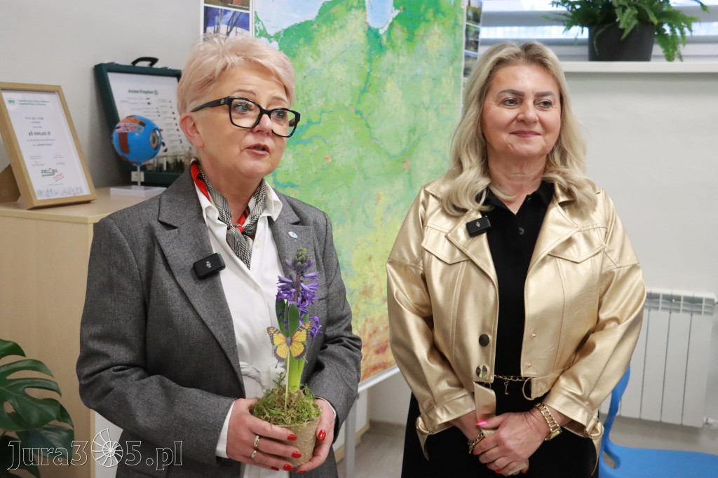 Fotorelacja: ZAKĄTEK NATURY w Szkole Podstawowej w Poraju