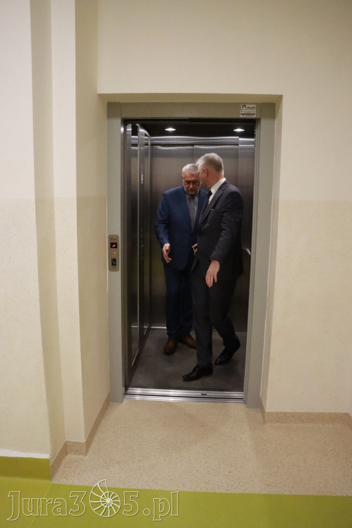 Fotorelacja: Uroczyste otwarcie windy oraz świetlicy szkolnej w SP3 Myszków