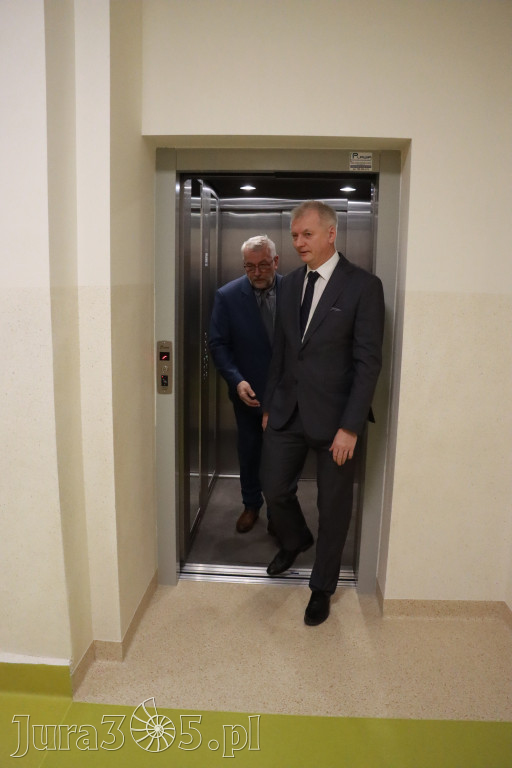 Fotorelacja: Uroczyste otwarcie windy oraz świetlicy szkolnej w SP3 Myszków