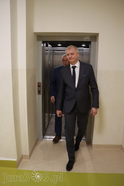 Fotorelacja: Uroczyste otwarcie windy oraz świetlicy szkolnej w SP3 Myszków