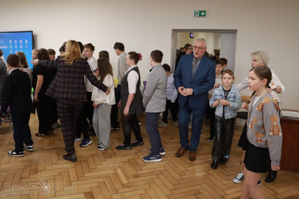 Fotorelacja: Uroczyste otwarcie windy oraz świetlicy szkolnej w SP3 Myszków