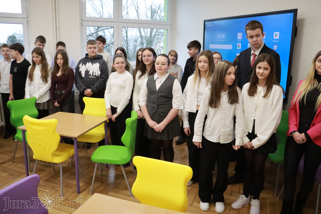Fotorelacja: Uroczyste otwarcie windy oraz świetlicy szkolnej w SP3 Myszków