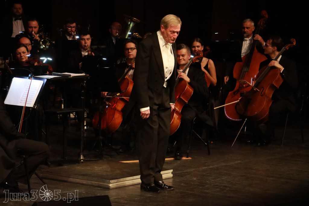 Fotorelacja I: Koncert Jubileuszowy Macieja Niesiołowskiego w MOK Zawiercie