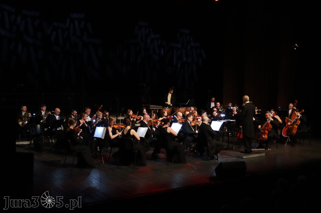 Fotorelacja I: Koncert Jubileuszowy Macieja Niesiołowskiego w MOK Zawiercie