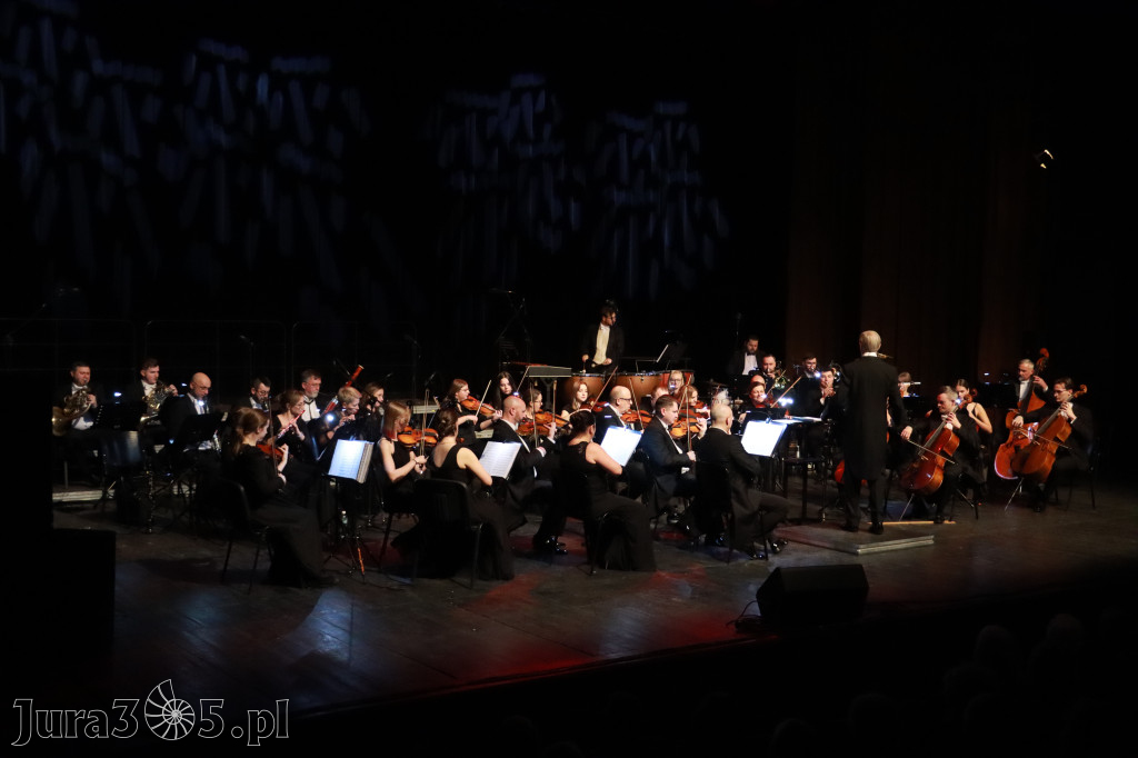 Fotorelacja I: Koncert Jubileuszowy Macieja Niesiołowskiego w MOK Zawiercie
