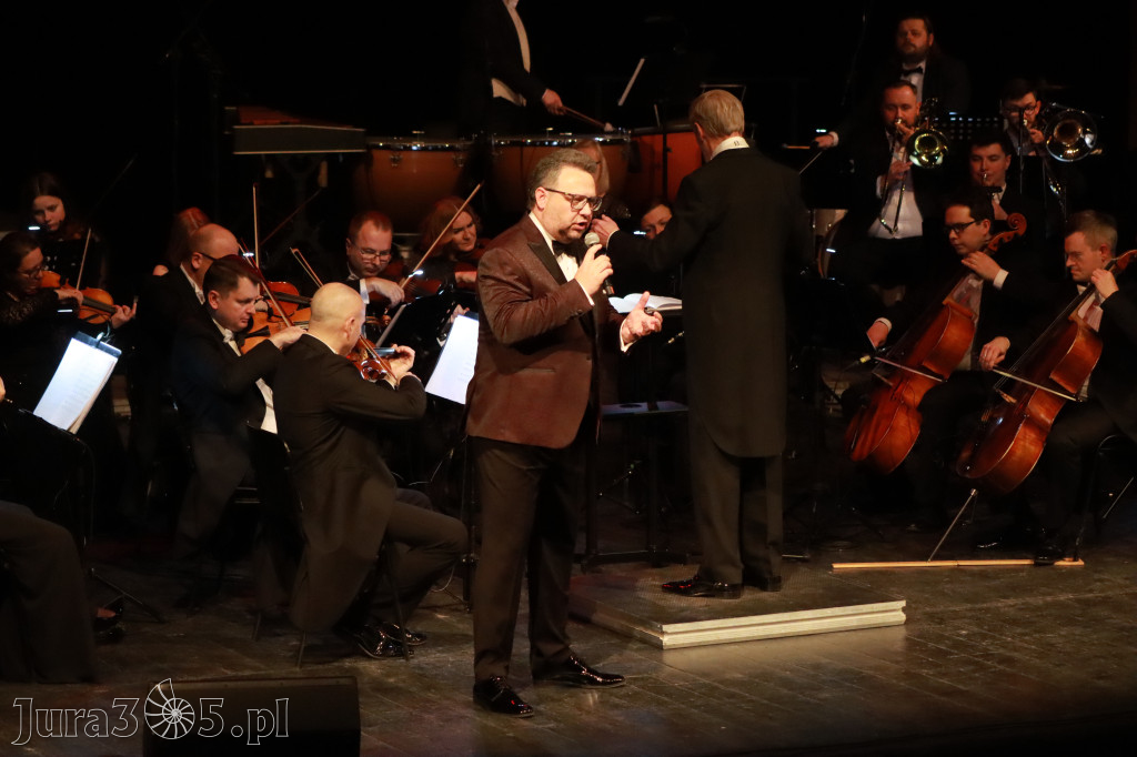 Fotorelacja I: Koncert Jubileuszowy Macieja Niesiołowskiego w MOK Zawiercie