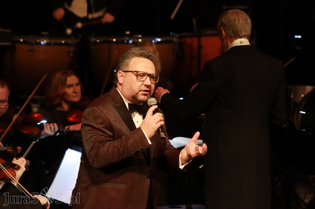 Fotorelacja I: Koncert Jubileuszowy Macieja Niesiołowskiego w MOK Zawiercie