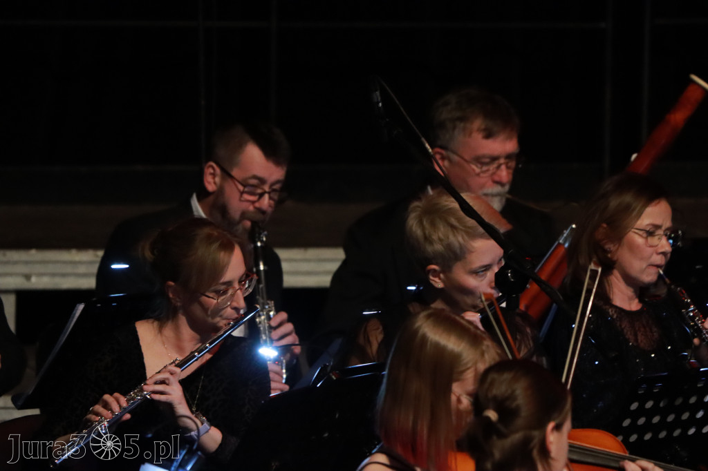 Fotorelacja I: Koncert Jubileuszowy Macieja Niesiołowskiego w MOK Zawiercie