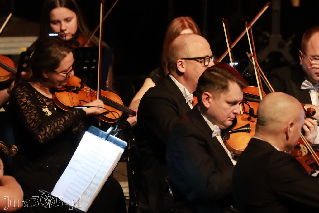Fotorelacja I: Koncert Jubileuszowy Macieja Niesiołowskiego w MOK Zawiercie