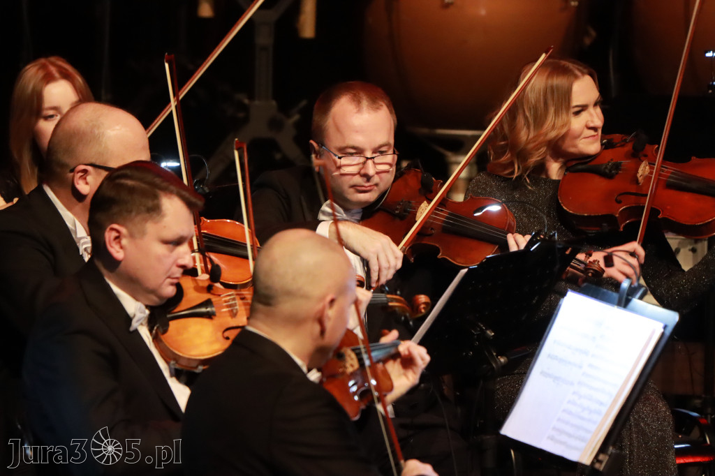 Fotorelacja I: Koncert Jubileuszowy Macieja Niesiołowskiego w MOK Zawiercie