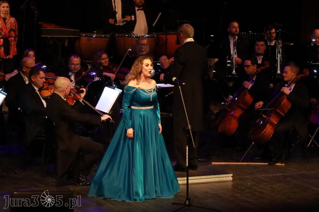 Fotorelacja I: Koncert Jubileuszowy Macieja Niesiołowskiego w MOK Zawiercie