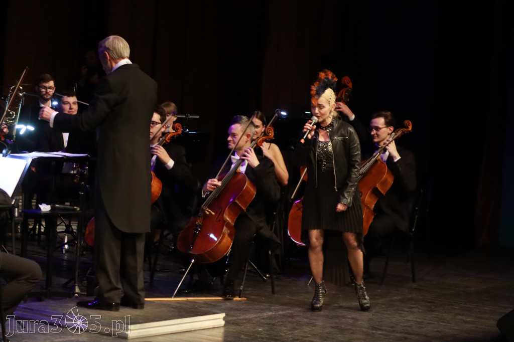 Fotorelacja I: Koncert Jubileuszowy Macieja Niesiołowskiego w MOK Zawiercie