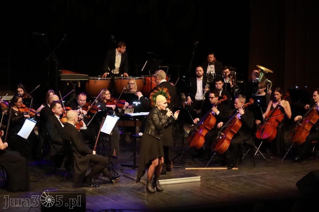 Fotorelacja I: Koncert Jubileuszowy Macieja Niesiołowskiego w MOK Zawiercie