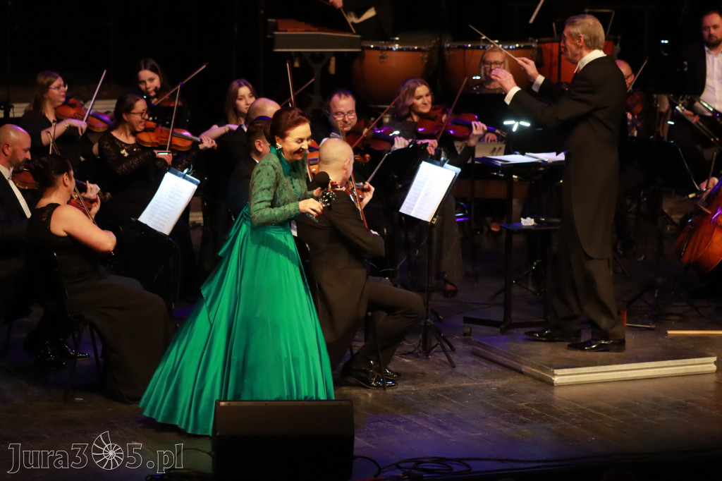 Fotorelacja I: Koncert Jubileuszowy Macieja Niesiołowskiego w MOK Zawiercie
