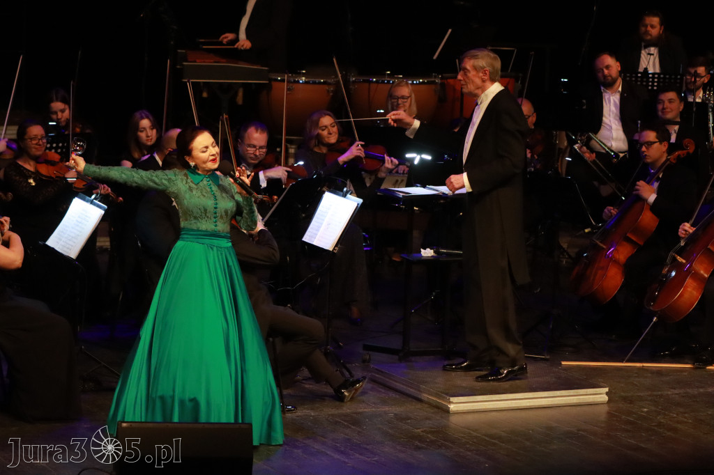 Fotorelacja I: Koncert Jubileuszowy Macieja Niesiołowskiego w MOK Zawiercie
