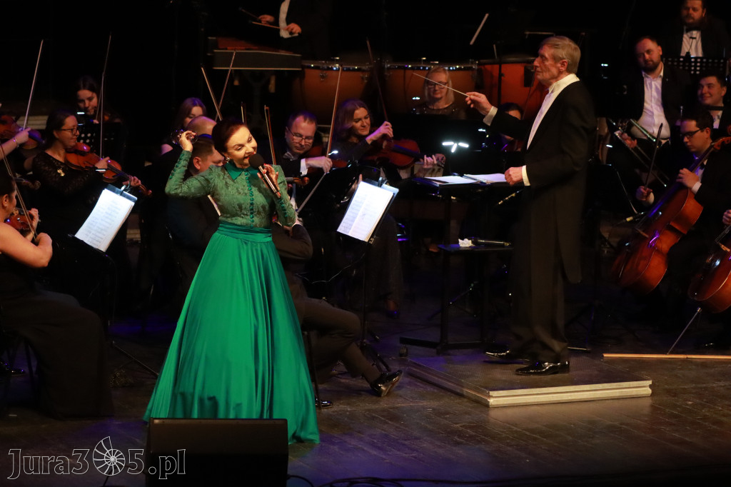 Fotorelacja I: Koncert Jubileuszowy Macieja Niesiołowskiego w MOK Zawiercie