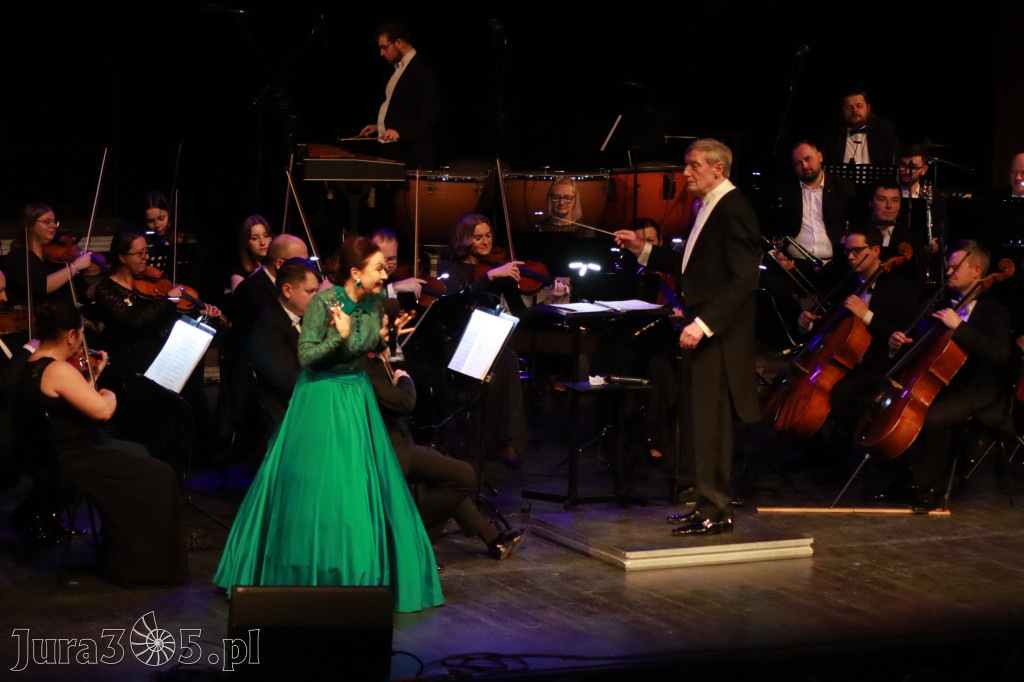 Fotorelacja I: Koncert Jubileuszowy Macieja Niesiołowskiego w MOK Zawiercie