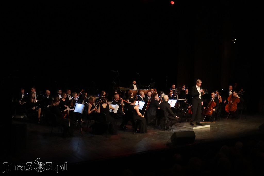 Fotorelacja I: Koncert Jubileuszowy Macieja Niesiołowskiego w MOK Zawiercie