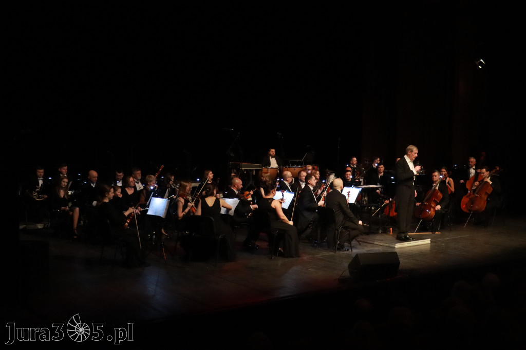 Fotorelacja I: Koncert Jubileuszowy Macieja Niesiołowskiego w MOK Zawiercie