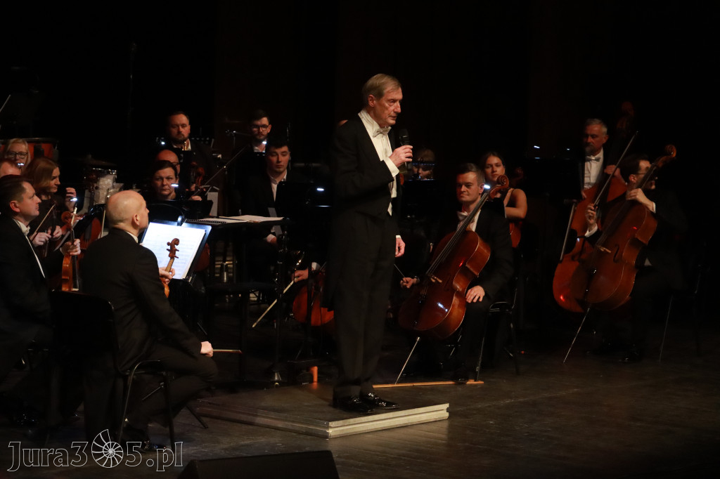 Fotorelacja I: Koncert Jubileuszowy Macieja Niesiołowskiego w MOK Zawiercie