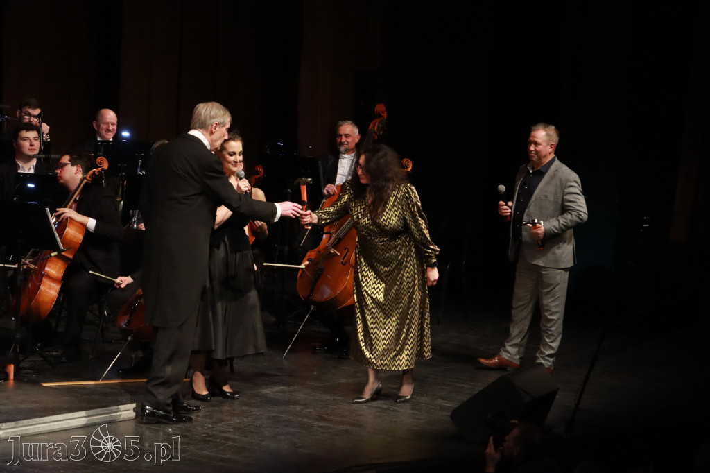 Fotorelacja I: Koncert Jubileuszowy Macieja Niesiołowskiego w MOK Zawiercie