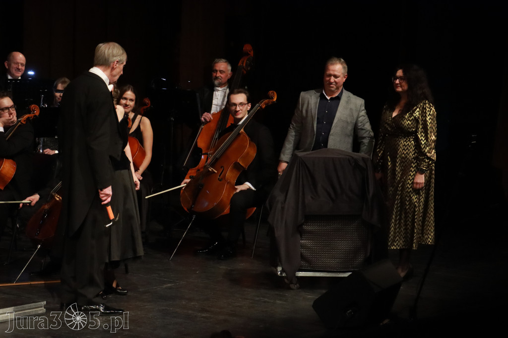Fotorelacja I: Koncert Jubileuszowy Macieja Niesiołowskiego w MOK Zawiercie