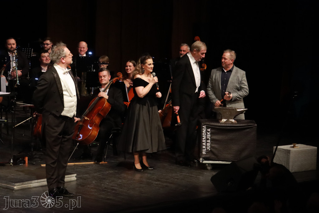 Fotorelacja I: Koncert Jubileuszowy Macieja Niesiołowskiego w MOK Zawiercie