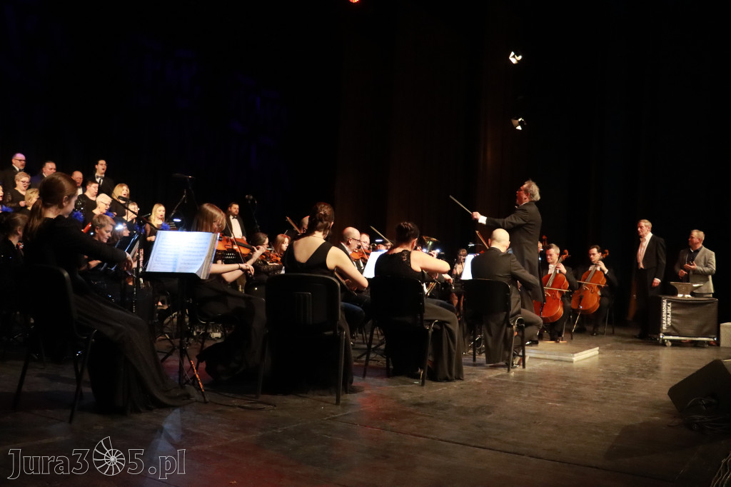 Fotorelacja I: Koncert Jubileuszowy Macieja Niesiołowskiego w MOK Zawiercie