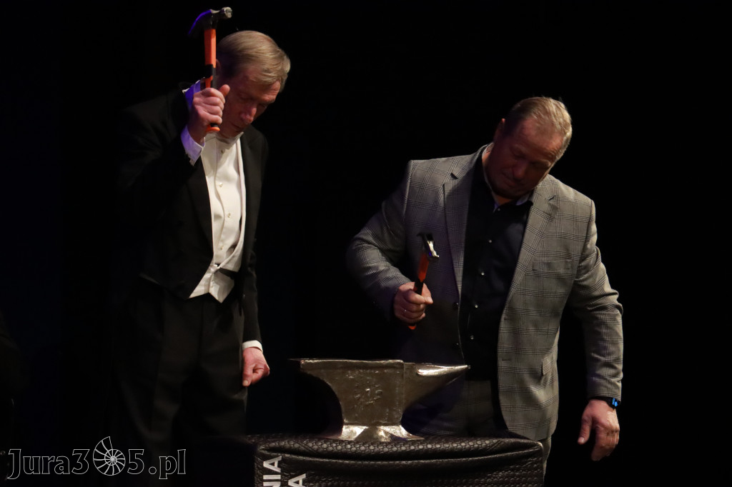 Fotorelacja I: Koncert Jubileuszowy Macieja Niesiołowskiego w MOK Zawiercie