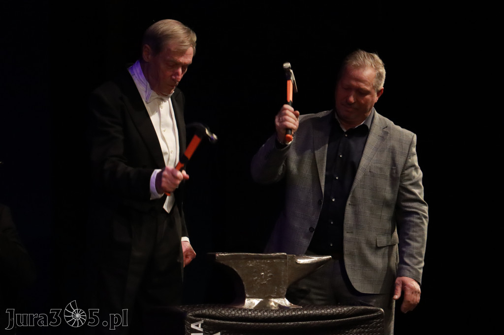 Fotorelacja I: Koncert Jubileuszowy Macieja Niesiołowskiego w MOK Zawiercie