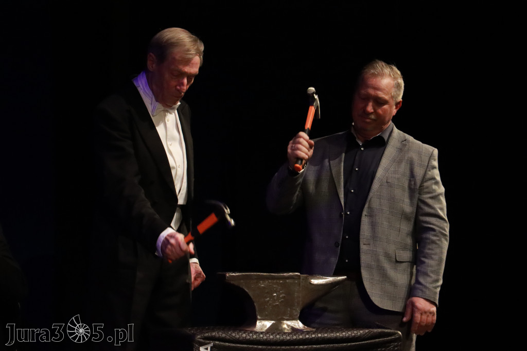 Fotorelacja I: Koncert Jubileuszowy Macieja Niesiołowskiego w MOK Zawiercie