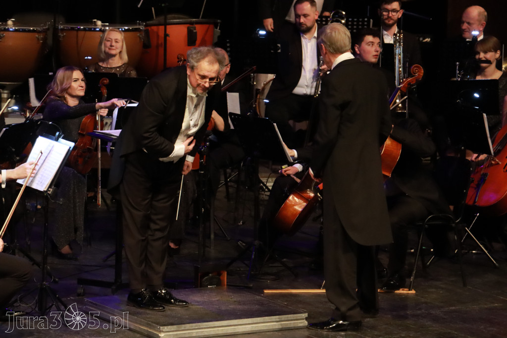 Fotorelacja I: Koncert Jubileuszowy Macieja Niesiołowskiego w MOK Zawiercie