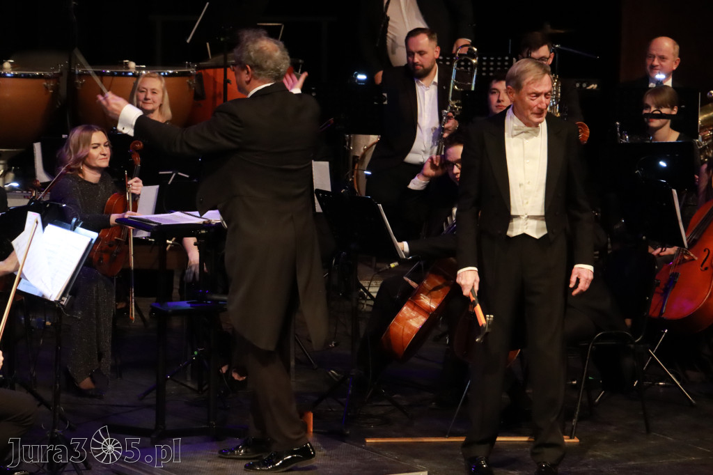 Fotorelacja I: Koncert Jubileuszowy Macieja Niesiołowskiego w MOK Zawiercie