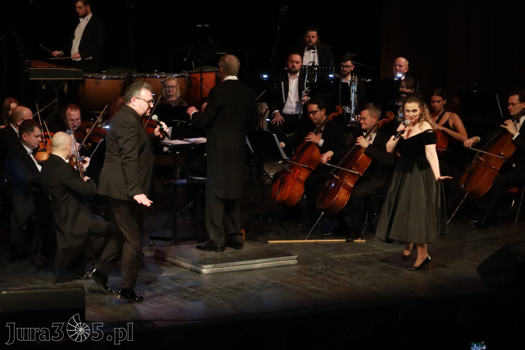 Fotorelacja I: Koncert Jubileuszowy Macieja Niesiołowskiego w MOK Zawiercie