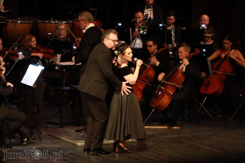 Fotorelacja I: Koncert Jubileuszowy Macieja Niesiołowskiego w MOK Zawiercie