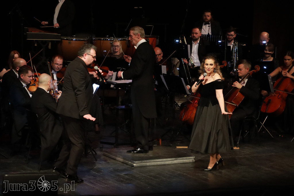 Fotorelacja I: Koncert Jubileuszowy Macieja Niesiołowskiego w MOK Zawiercie