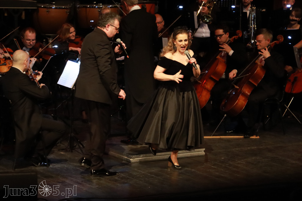 Fotorelacja I: Koncert Jubileuszowy Macieja Niesiołowskiego w MOK Zawiercie