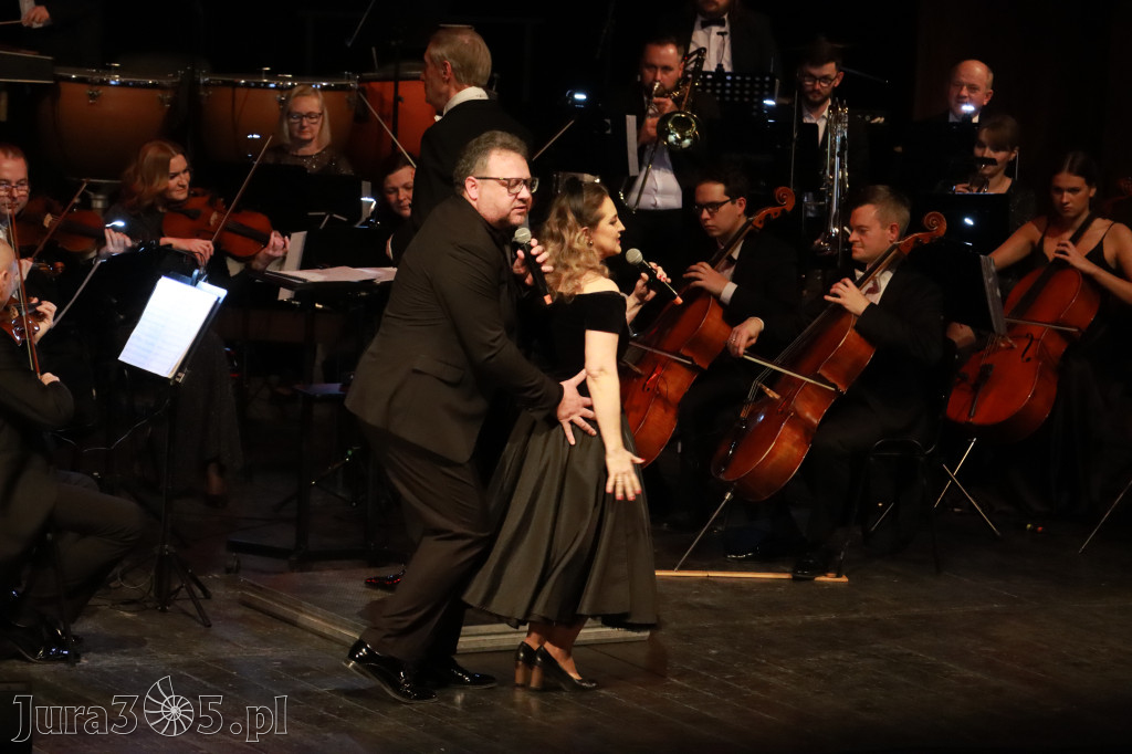 Fotorelacja I: Koncert Jubileuszowy Macieja Niesiołowskiego w MOK Zawiercie