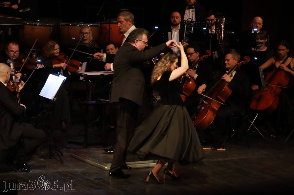 Fotorelacja I: Koncert Jubileuszowy Macieja Niesiołowskiego w MOK Zawiercie